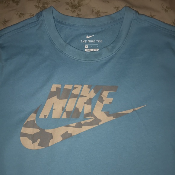 Nike Men’s Tee🆕 - Picture 3 of 12